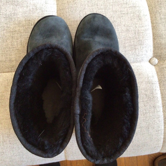 UGG Classic Short II Black Suede Mid-Calf Boots Women’s 9 - Picture 7 of 16